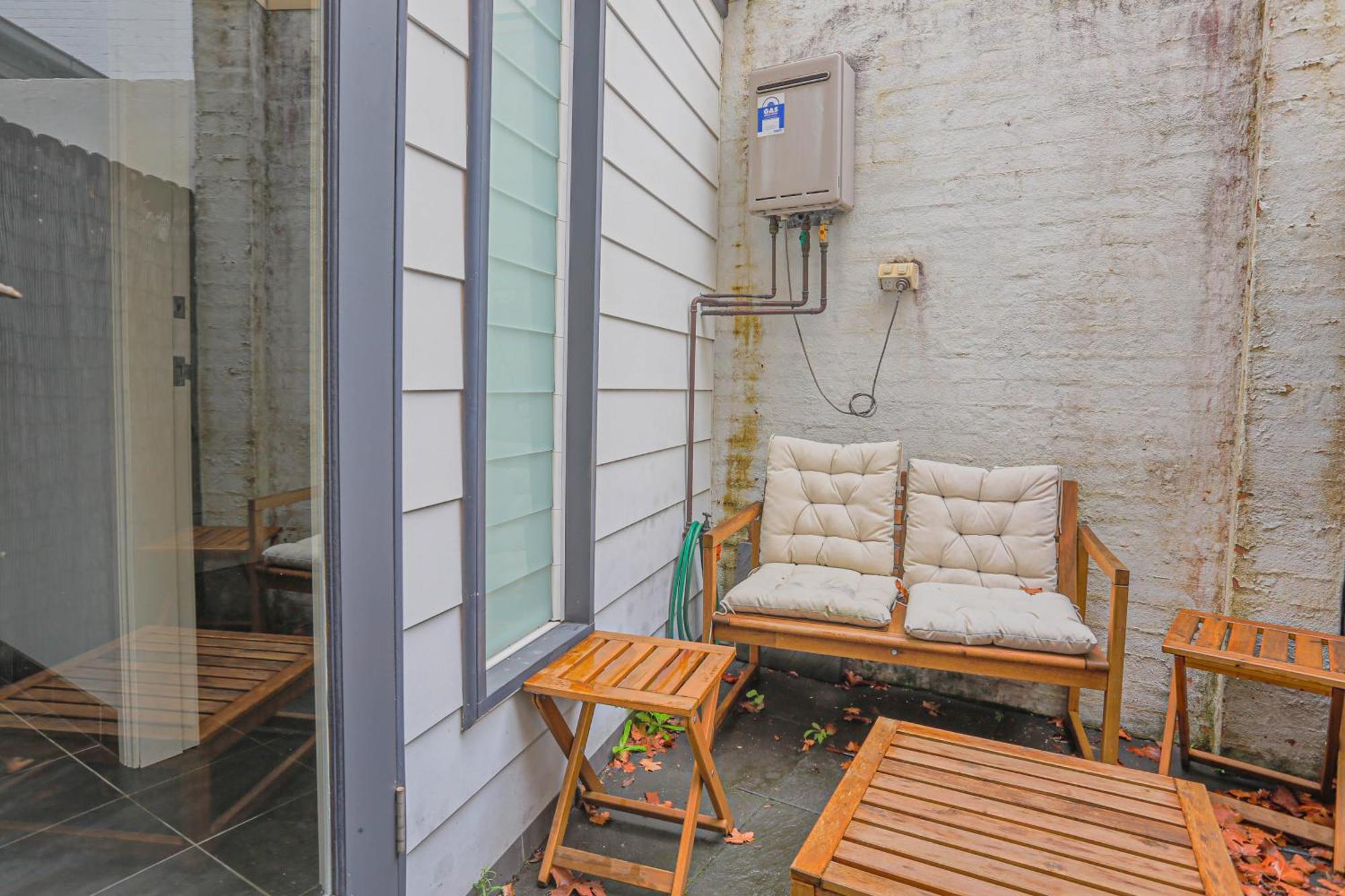 Charming 2 Bedroom House Woolloomooloo Holiday home